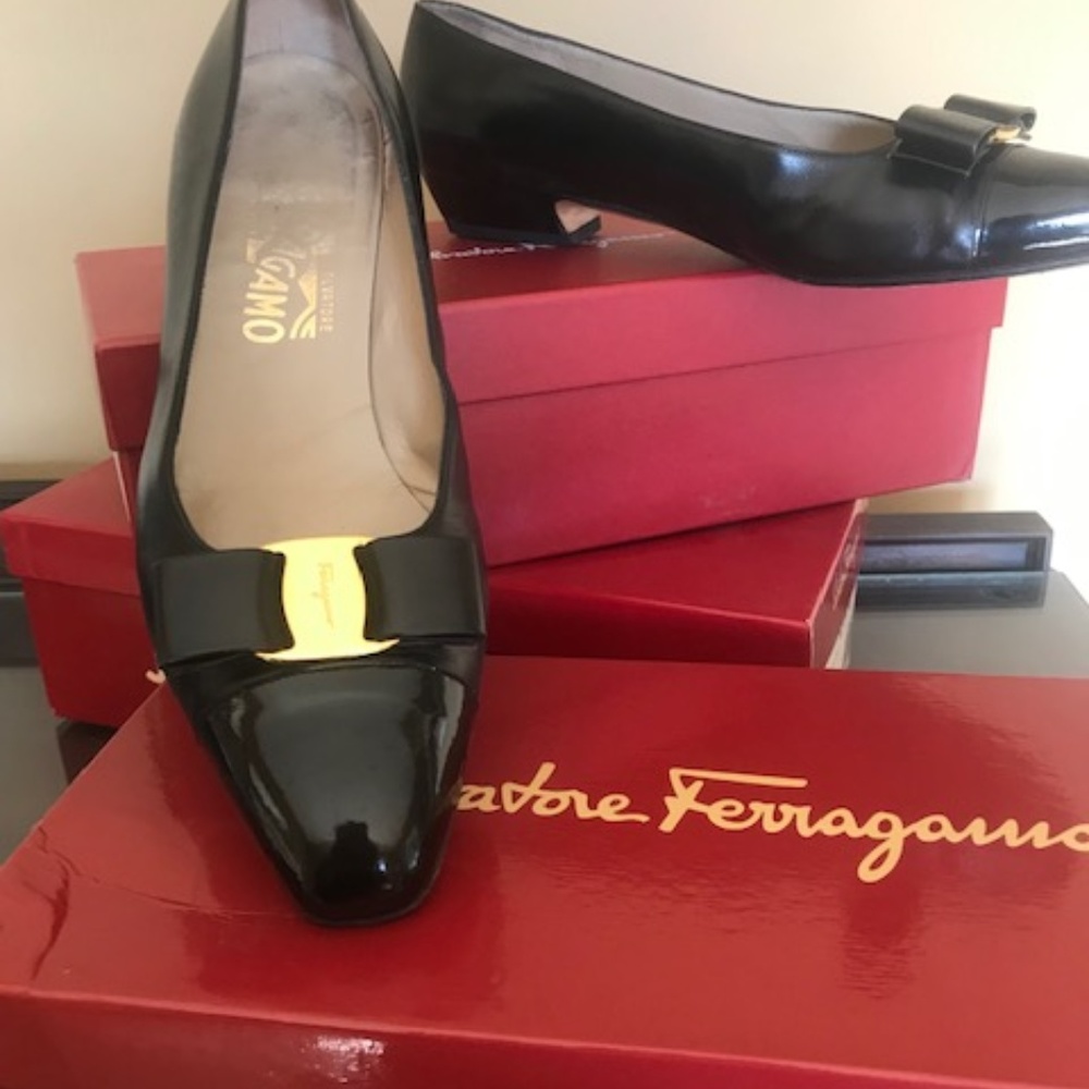 Ferragamo Collection - Picture 2 of 4
